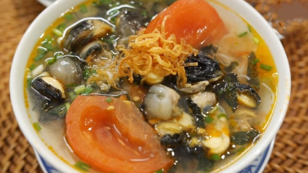 Bún ốc (Snail noodle soup)